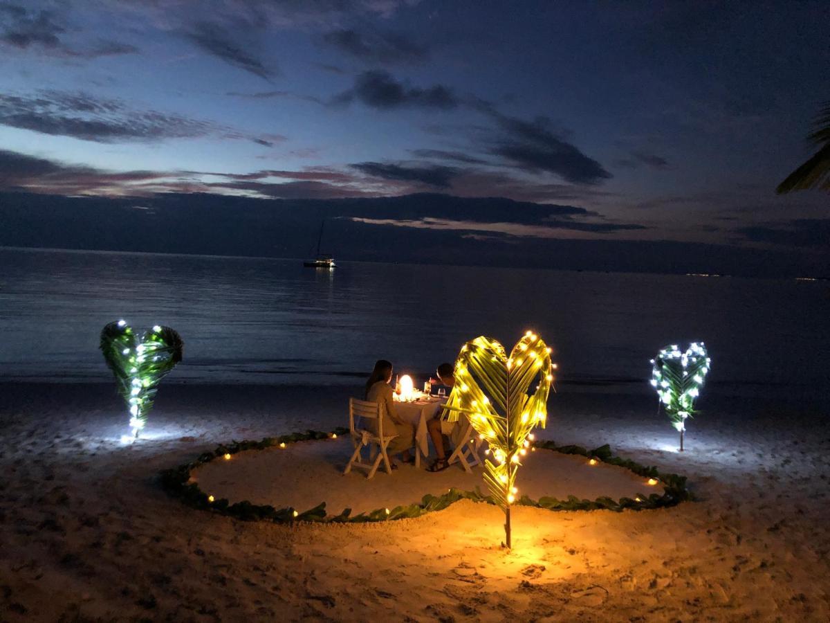 Sunrise By White Sand Dhigurah Dhigurah  Luaran gambar