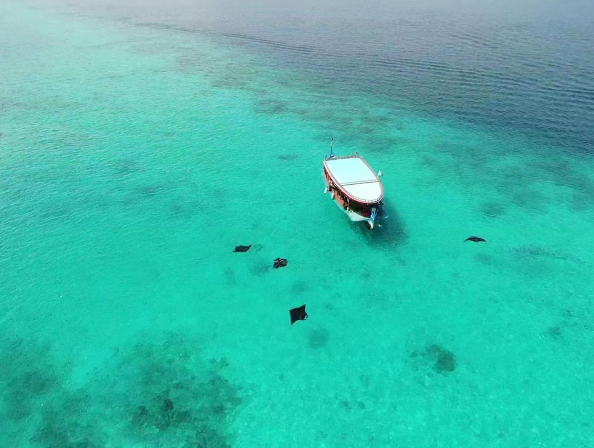 Sunrise By White Sand Dhigurah Dhigurah  Luaran gambar